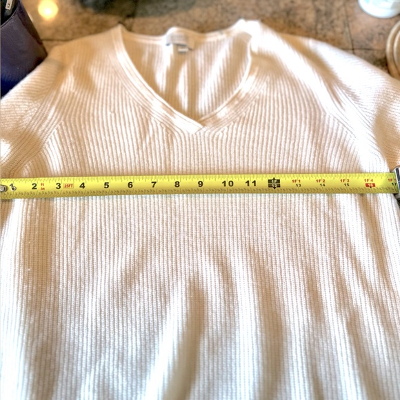 Kinkross cashmere sweater. - Picture 3 of 3